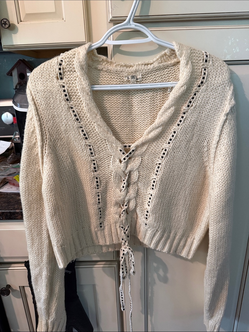 POL Cream Cable-Tie V-Neck Sweater